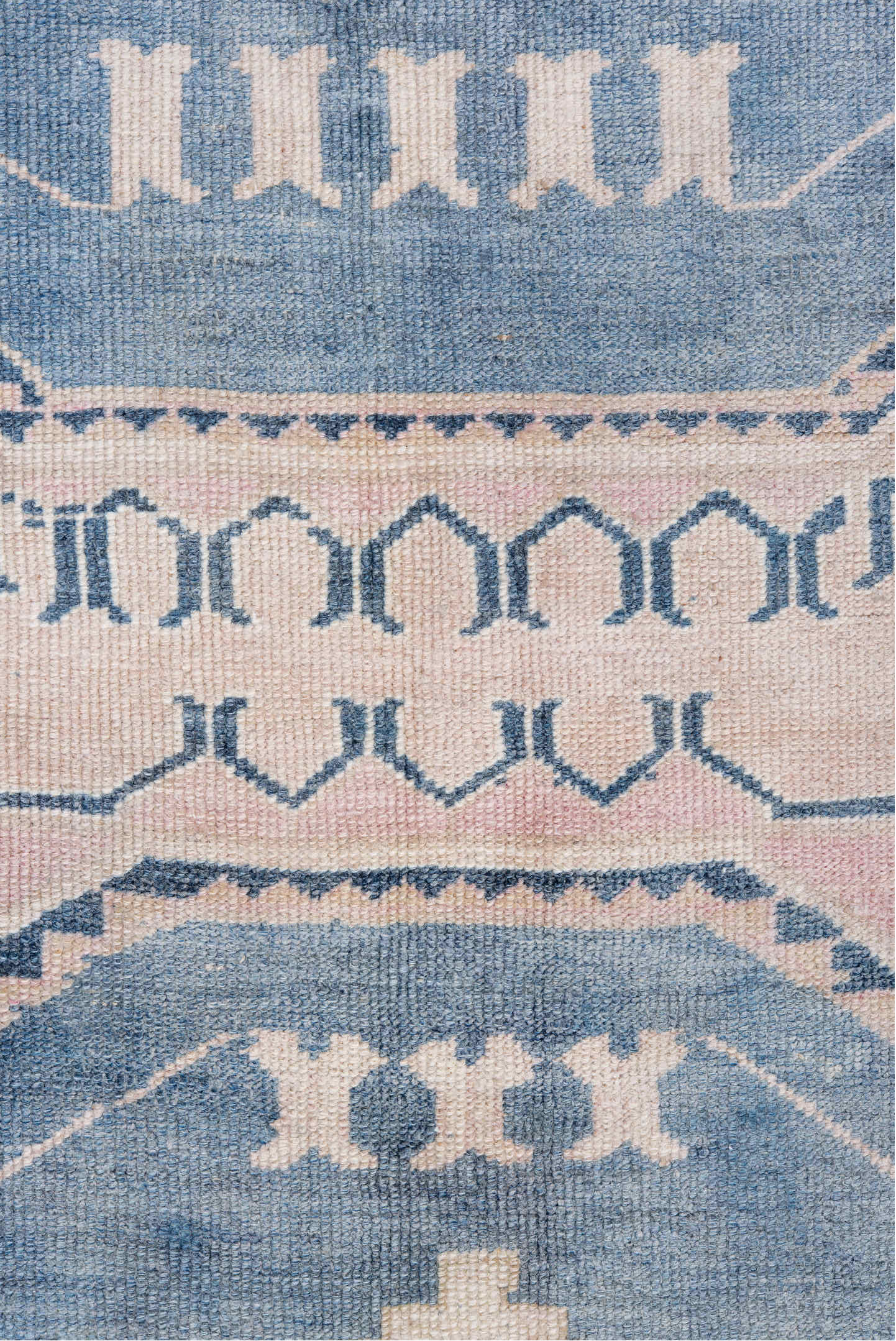 5' x 9' one-of-a-kind handmade vintage Caucasian medium size rug. Color palette: blue, fiord, gainsboro, gray, light gray