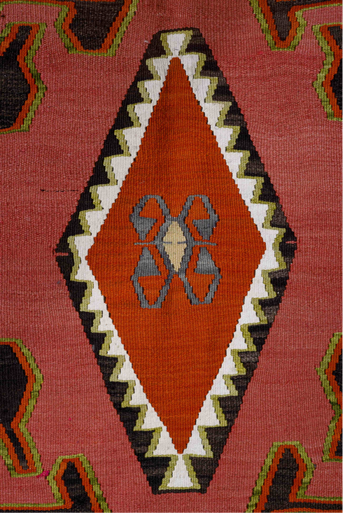 Vintage Kilim Area Rug (5' x 8')