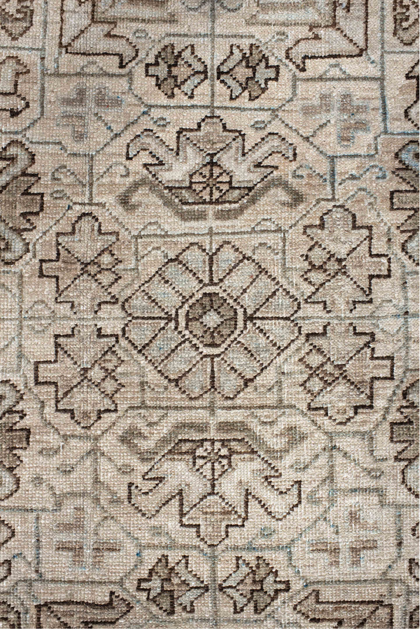 8' x 11' one-of-a-kind handmade vintage Heriz large size rug. Color palette: black, brown, gainsboro, gray, light gray