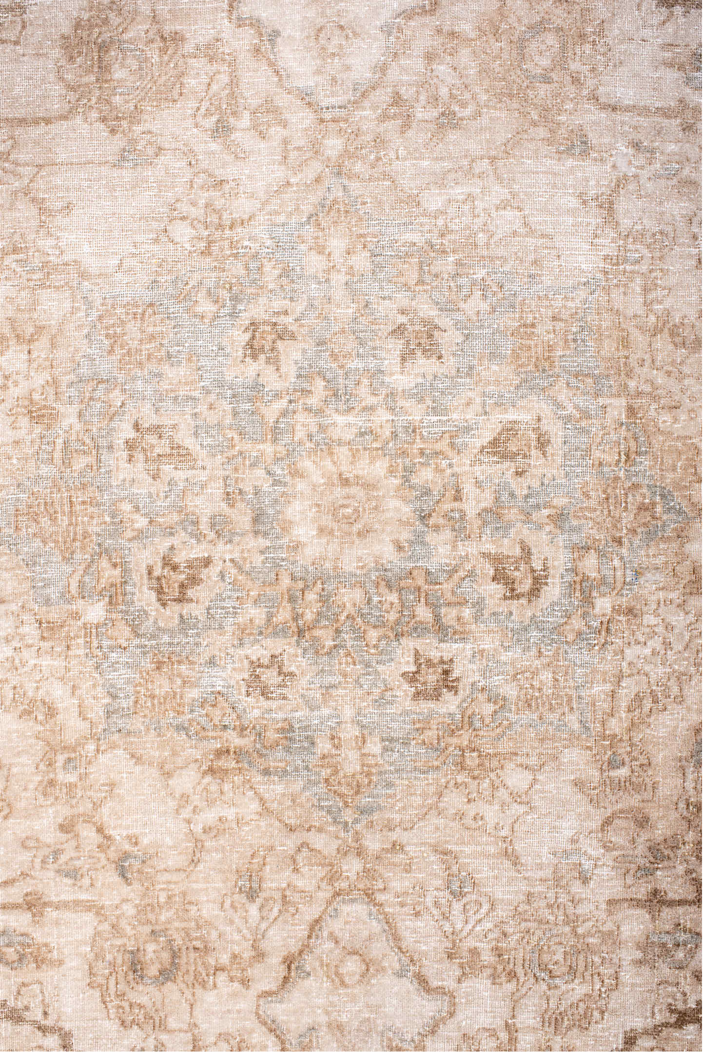 4' x 6' one-of-a-kind handmade vintage Isfahan small size rug. Color palette: antiquewhite, brown, gray, light gray, linen