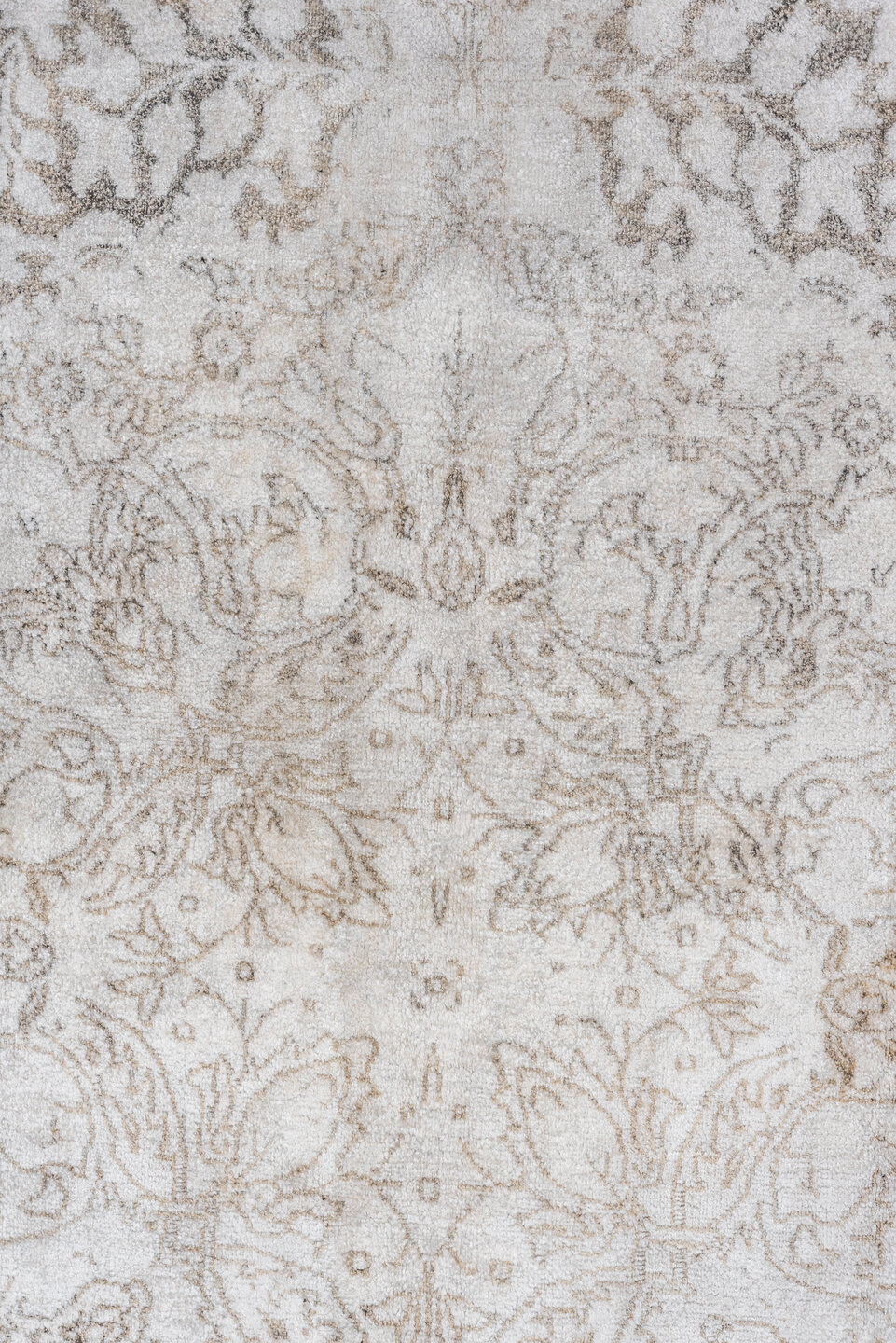 5' x 9' one-of-a-kind handmade vintage Kashmir medium size rug. Color palette: dark gray, dim gray, gainsboro, gray