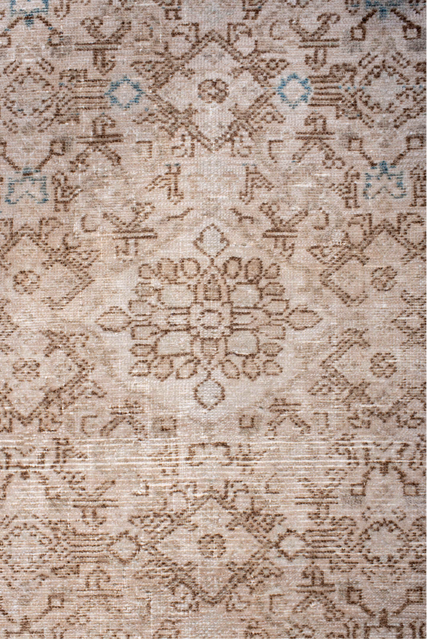 3' x 5' one-of-a-kind handmade vintage Malayer small size rug. Color palette: antiquewhite, brown, dim gray, gray