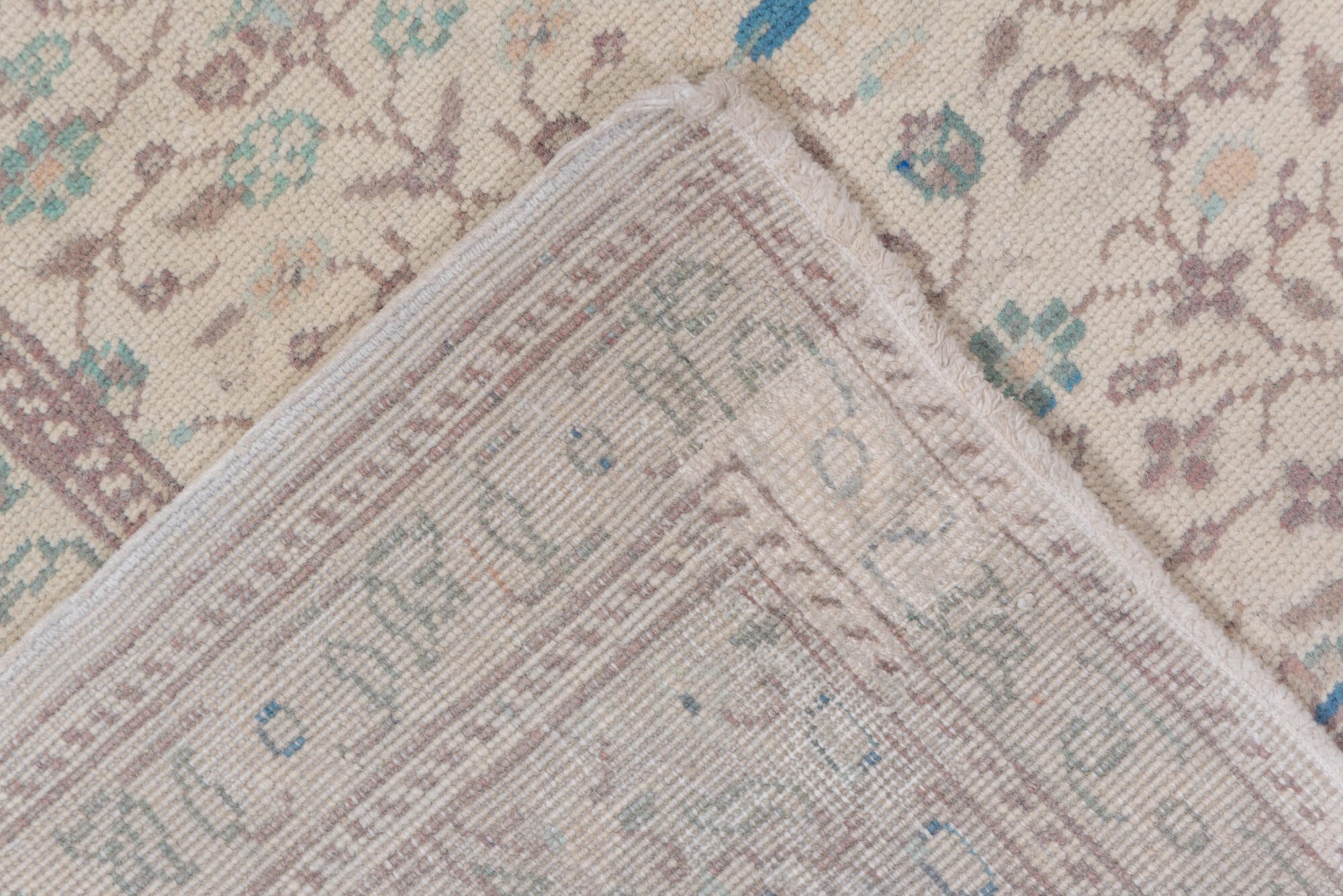 6' x 9' one-of-a-kind handmade vintage Sivas medium size rug. Color palette: dark gray, gray, light gray, light slate gray