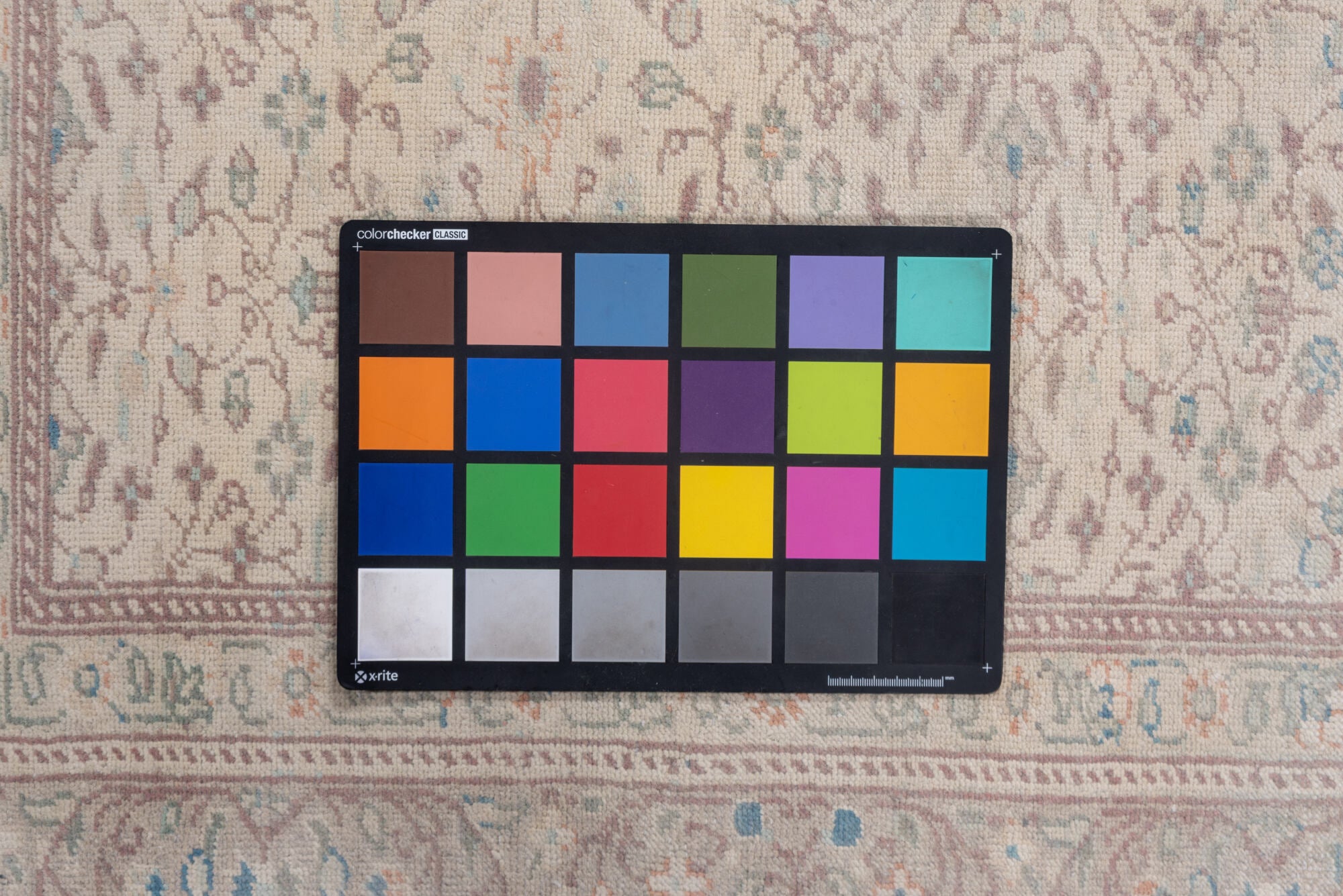 6' x 9' one-of-a-kind handmade vintage Sivas medium size rug. Color palette: dark gray, gray, light gray, light slate gray