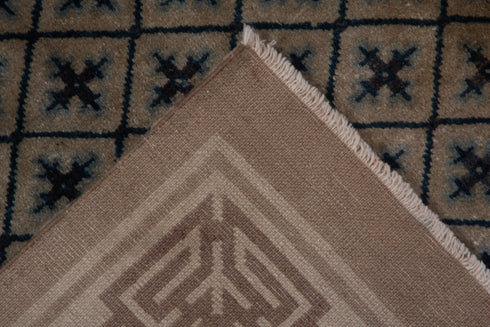 Vintage Chinese Area Rug (4' x 7')