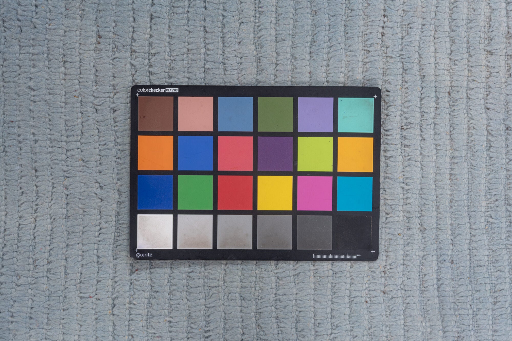 5' x 7' one-of-a-kind handmade vintage Konya rug. Color palette: dark gray, dim gray, gainsboro, gray, light gray, off-white