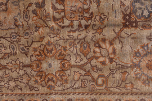 Antique Sivas Area Rug (6' x 9')