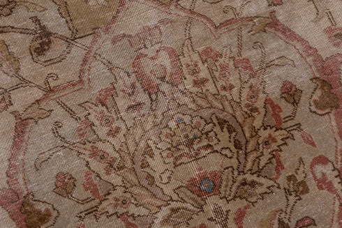 Antique Sivas Area Rug (9' x 13')