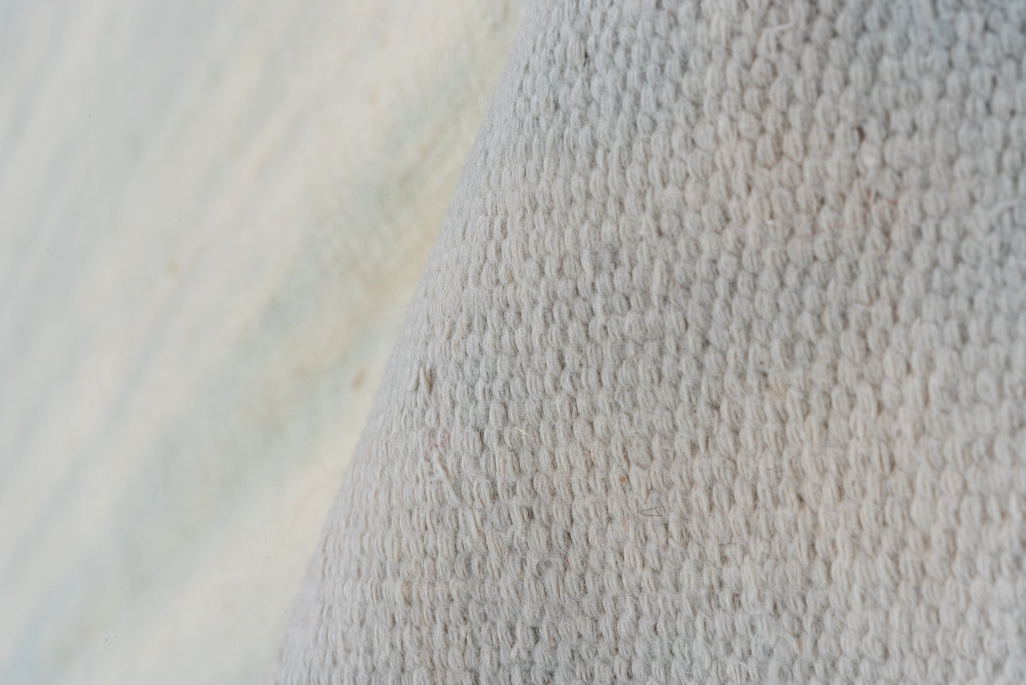 9' x 14' one-of-a-kind handmade vintage Dhurrie large size rug. Color palette: off-white, gray, light gray, gainsboro