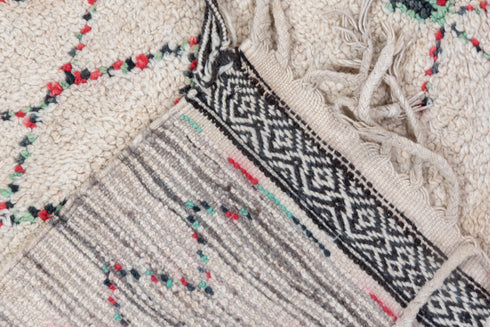 Vintage Moroccan Area Rug (5' x 9')