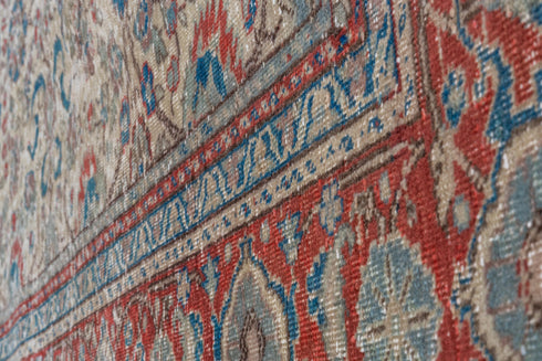 Vintage Kaisary Area Rug (5' x 7')