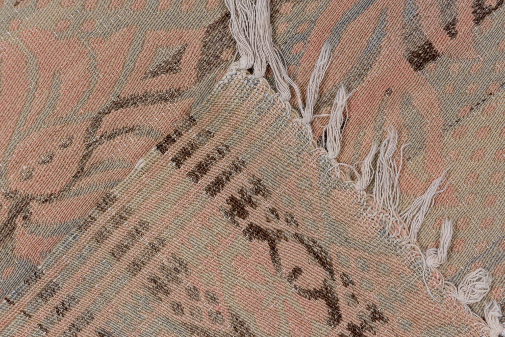 5' x 7' one-of-a-kind handmade vintage Kilim rug. Color palette: brown, gray, light gray, off-white, pink, snow, white