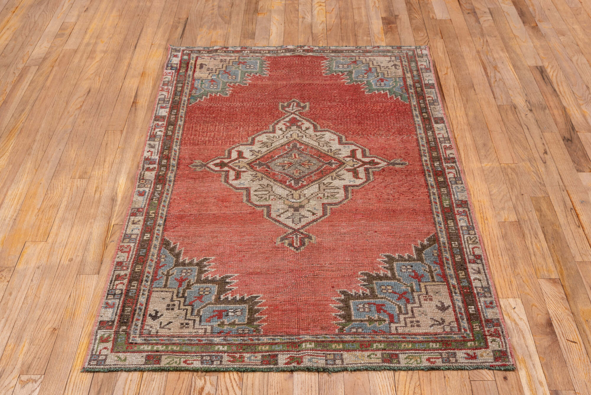 3' x 5' one-of-a-kind handmade vintage Oushak small size rug. Color palette: brown, pink, red, gray