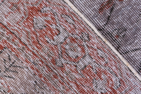 Antique Sparta Area Rug (5' x 8')