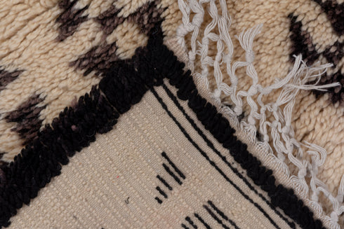 Vintage Moroccan Area Rug (5' x 8')