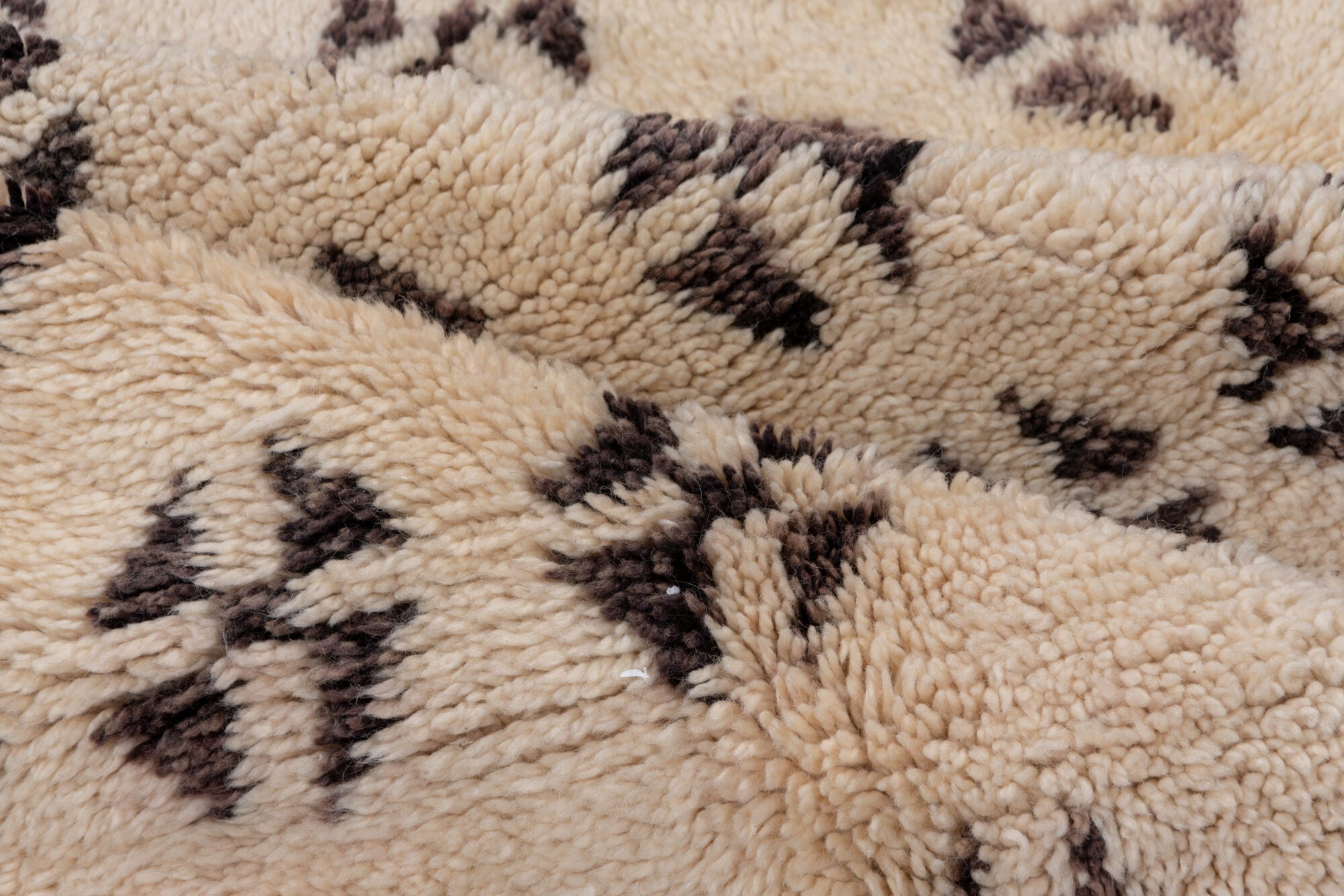 5' x 8' one-of-a-kind handmade vintage Moroccan medium size rug. Color palette: brown, gray, light gray, off-white, orange