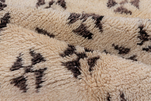 Vintage Moroccan Area Rug (5' x 8')