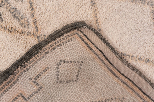 Vintage Moroccan Area Rug (6' x 11')