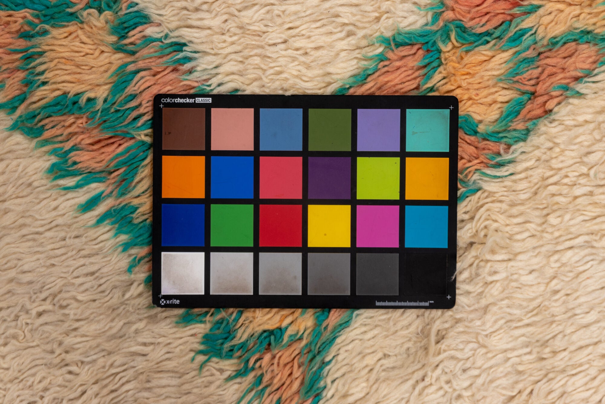 5' x 9' one-of-a-kind handmade vintage Moroccan medium size rug. Color palette: antiquewhite, blue, brown, gray, green