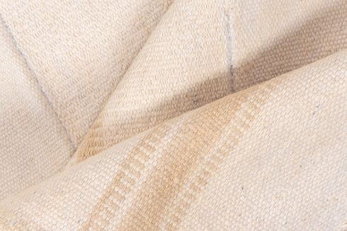 Vintage Flatweave Area Rug (4' x 7')