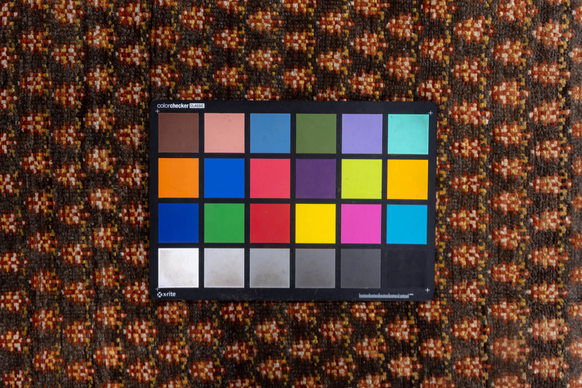 4' x 6' one-of-a-kind handmade vintage Malayer small size rug. Color palette: brown, gray, light gray, off-white