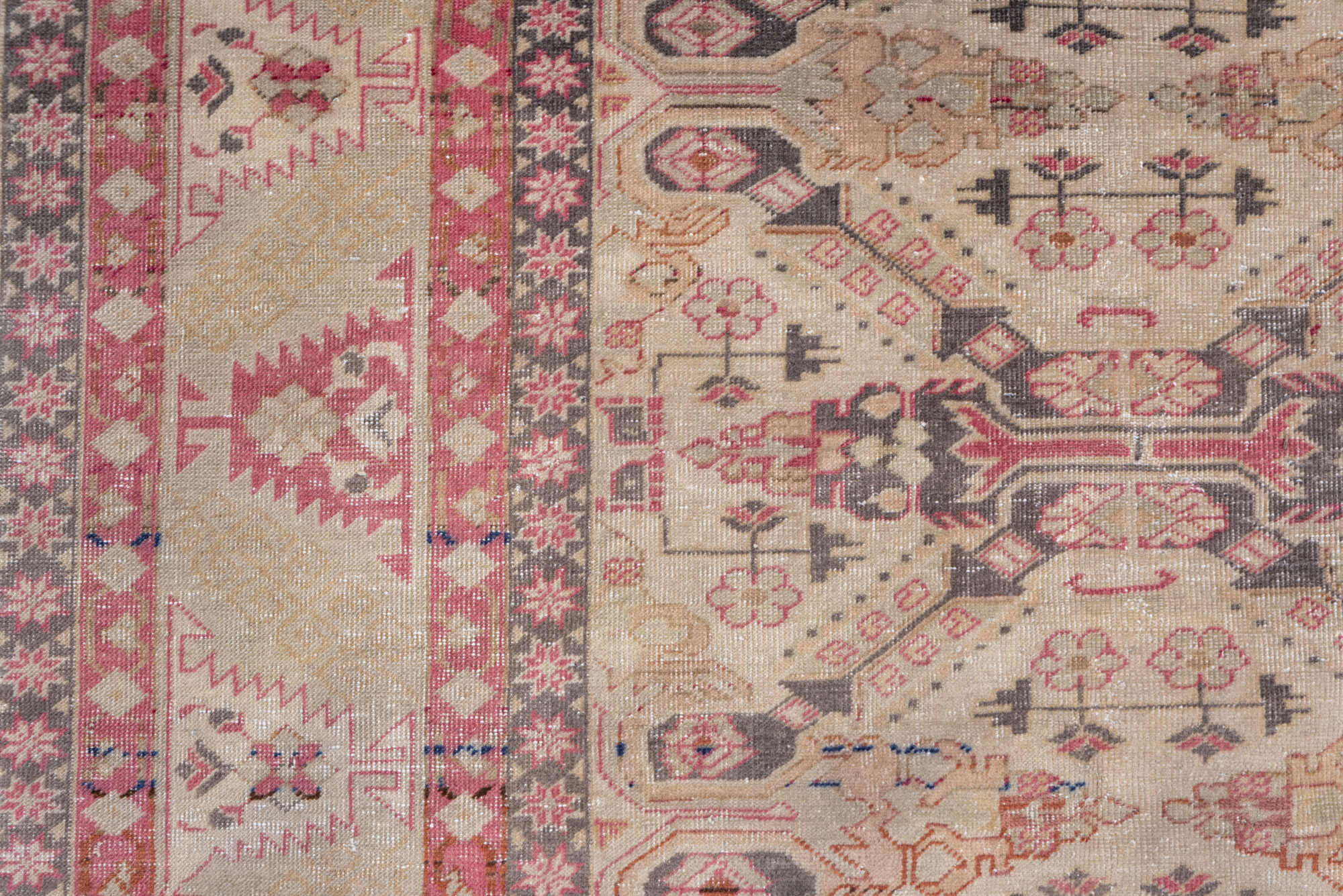 6' x 9' one-of-a-kind handmade vintage Sivas medium size rug. Color palette: brown, dark gray, dim gray, gray, light gray