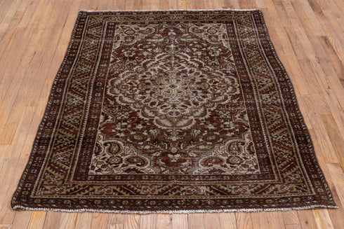 Antique Baktiary Area Rug (4' x 6')