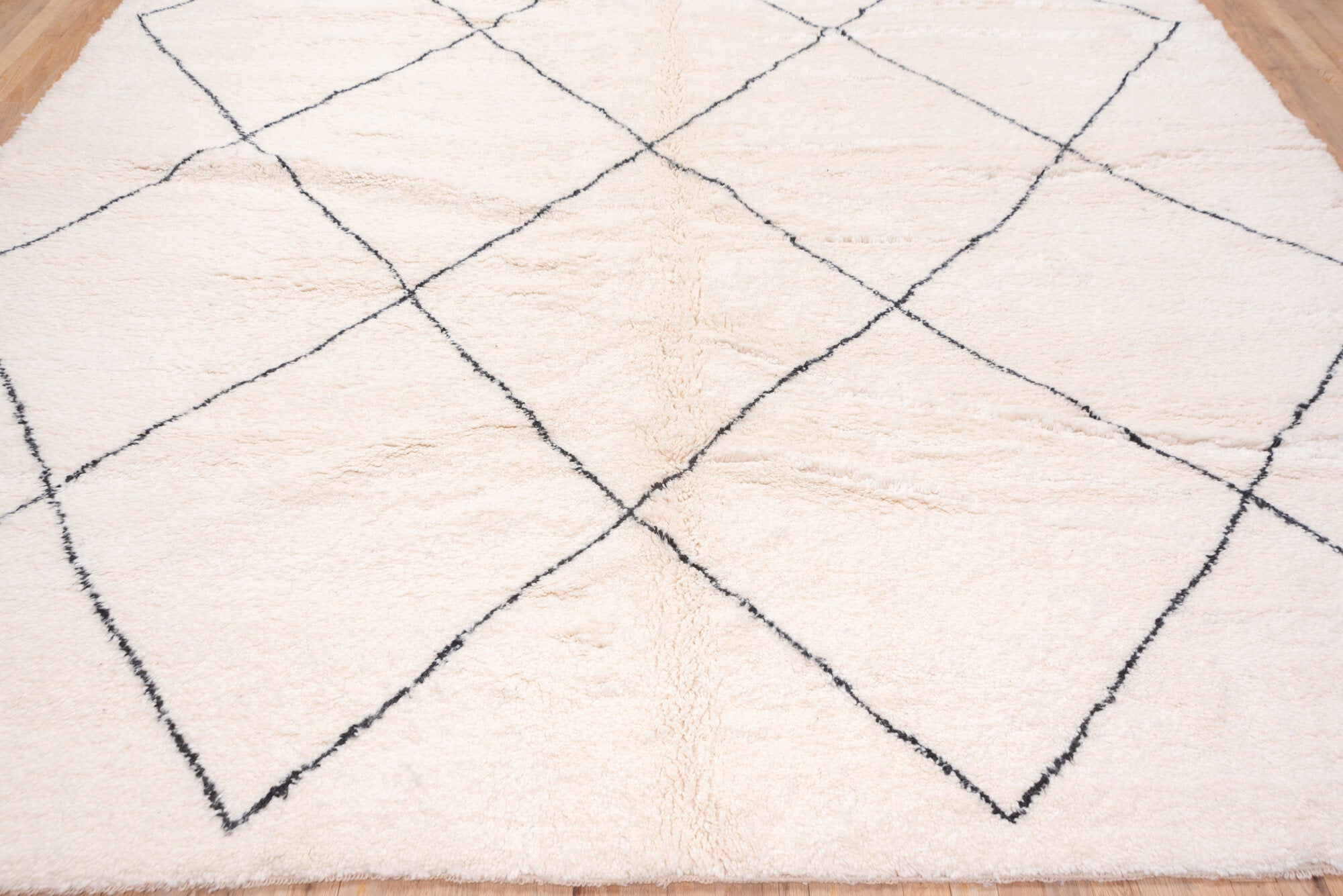 10' x 13' one-of-a-kind handmade vintage Moroccan large size rug. Color palette: antiquewhite, black, dark gray, dim gray