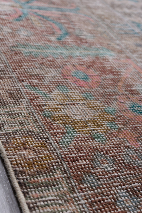 Vintage Distressed Area Rug (10' x 14')