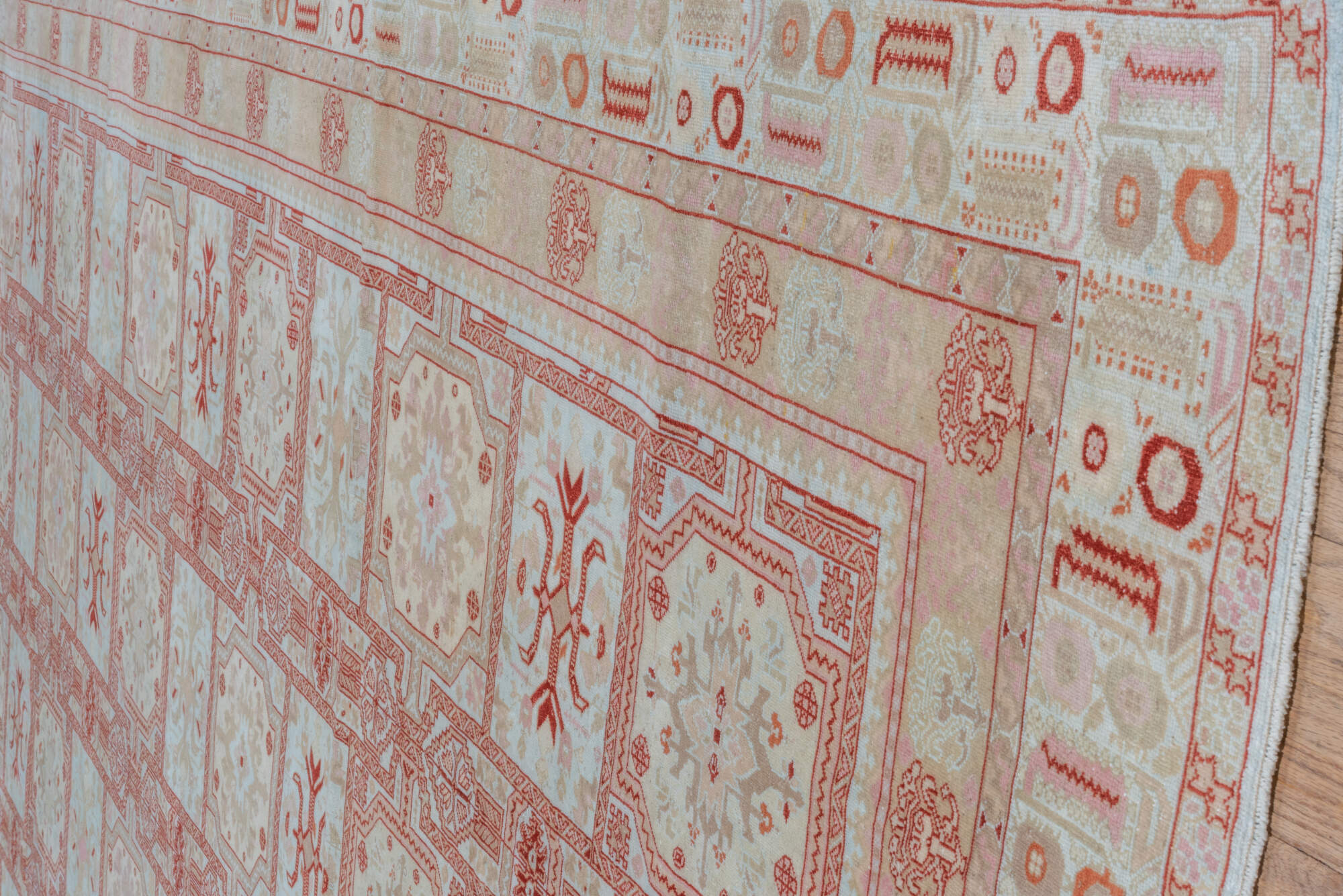 9' x 15' one-of-a-kind handmade vintage Sivas rug. Color palette: brown, gainsboro, gray, light gray, off-white, pink, red