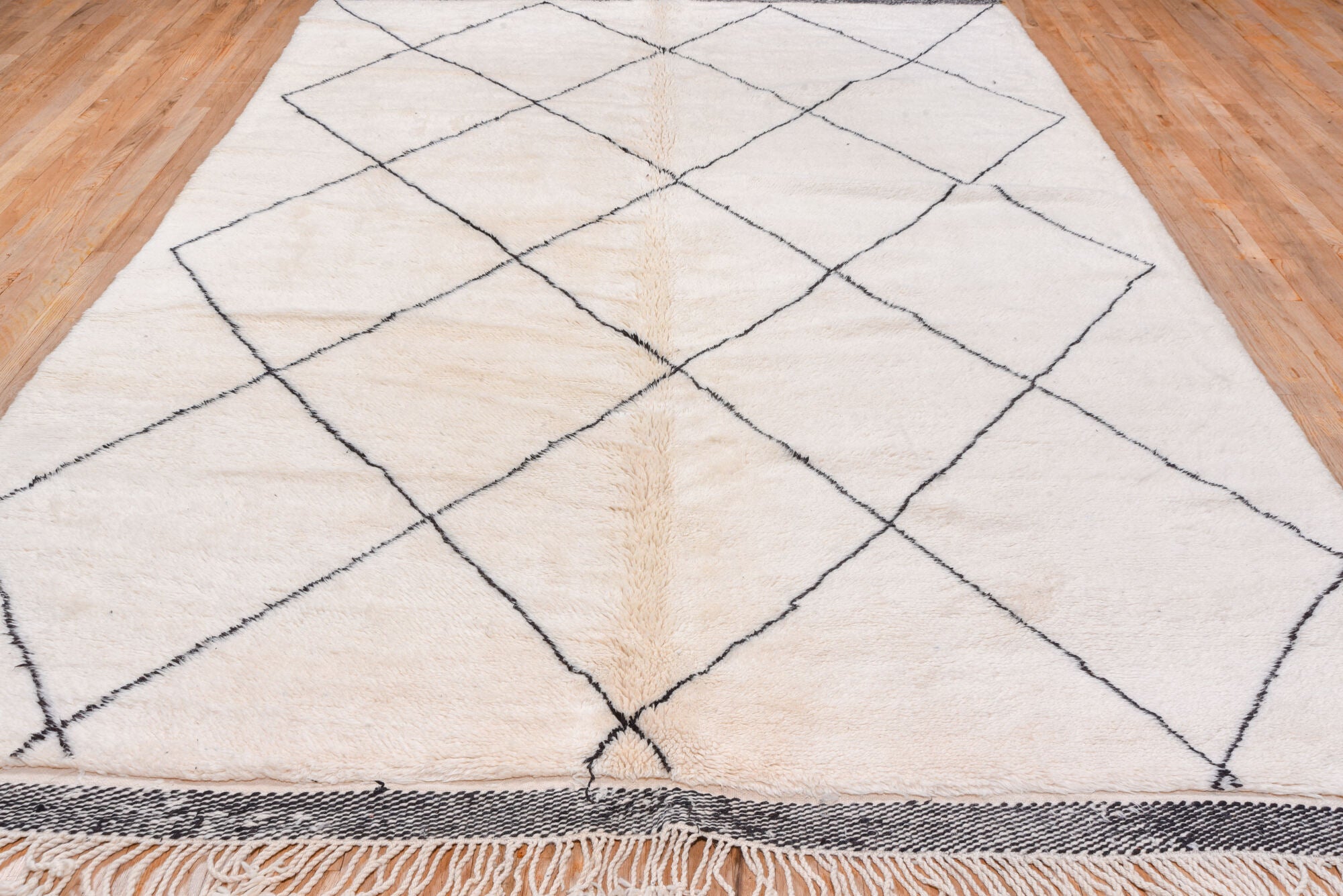 8' x 12' one-of-a-kind handmade vintage Moroccan large size rug. Color palette: antiquewhite, brown, dark gray, dim gray