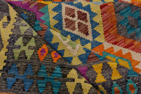 Vintage Kilim Area Rug (6' x 9')