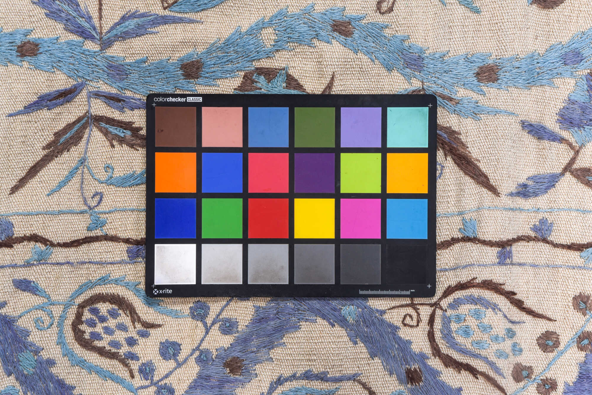 4' x 5' one-of-a-kind handmade vintage Kilim small size rug. Color palette: dark gray, gray, light blue, light gray