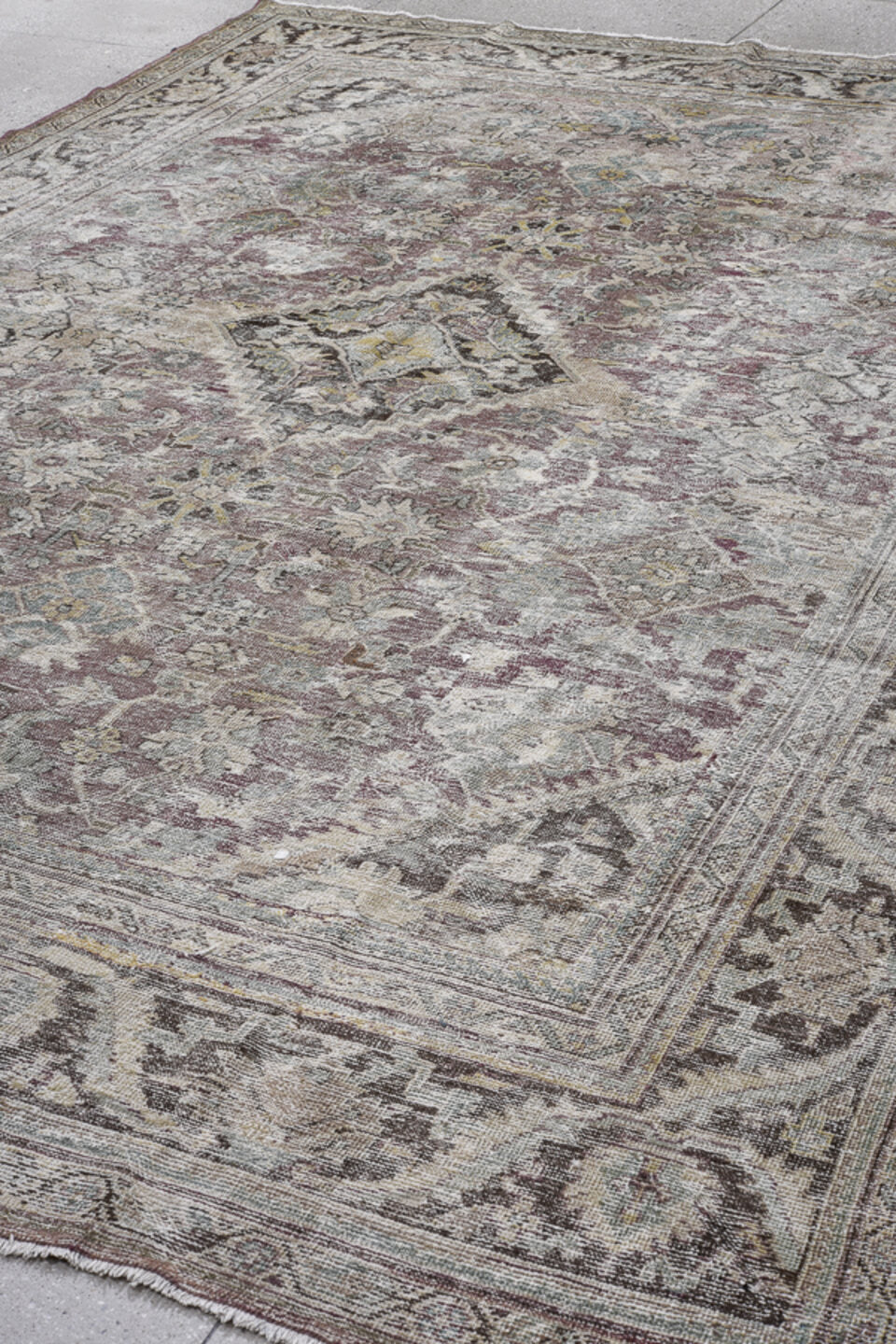 8' x 12' one-of-a-kind handmade vintage Mahal large size rug. Color palette: gray, brown, light gray, off-white, dim gray