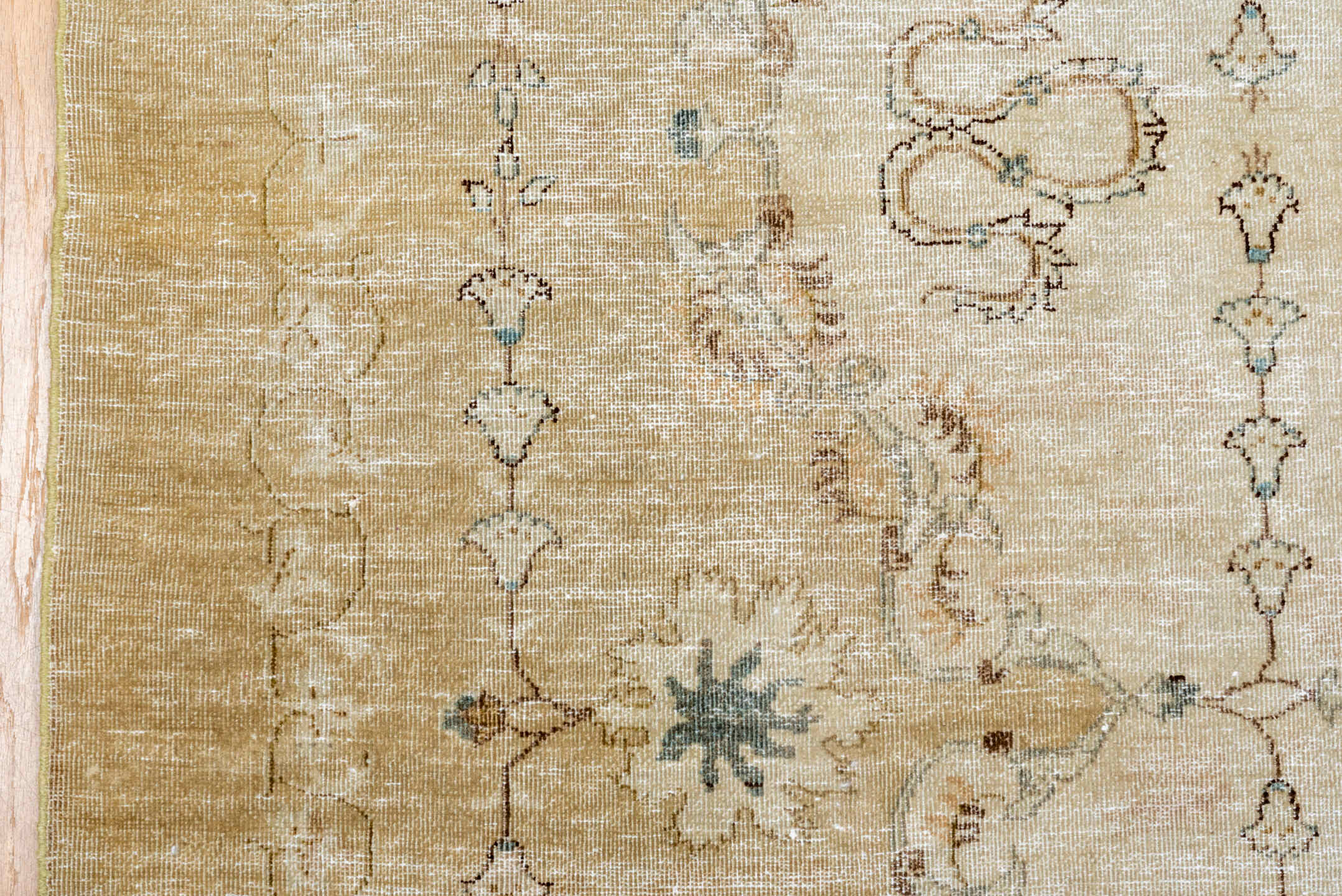 8' x 11' one-of-a-kind handmade vintage Kashan large size rug. Color palette: off-white, gray, light gray, brown, gainsboro