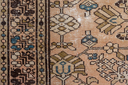 Vintage Distressed Area Rug (5' x 9')