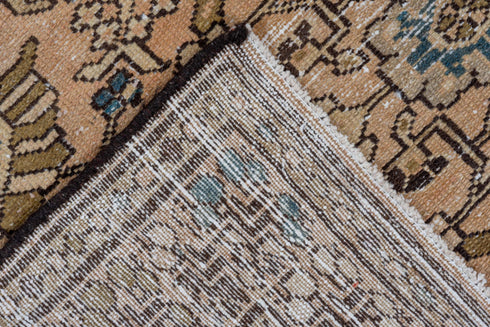 Vintage Distressed Area Rug (5' x 9')