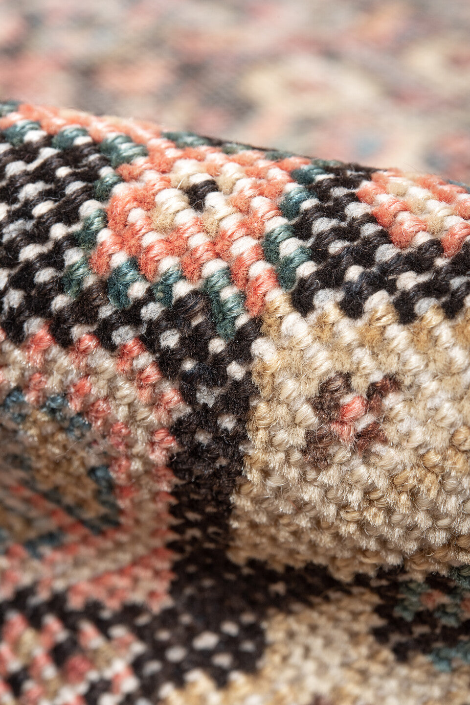 4' x 6' one-of-a-kind handmade vintage Farahan small size rug. Color palette: brown, gray, pink, light gray, off-white