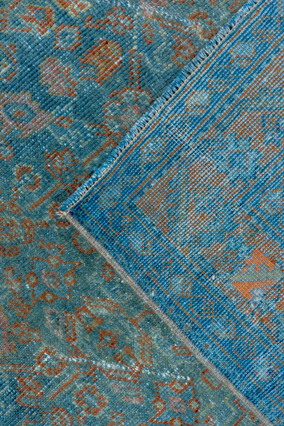 4' x 6' one-of-a-kind handmade vintage Mahal small size rug. Color palette: blue, gray, light blue, brown, light gray, black