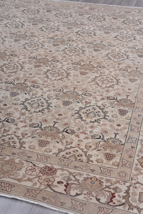 Antique Sivas Area Rug (8' x 11')