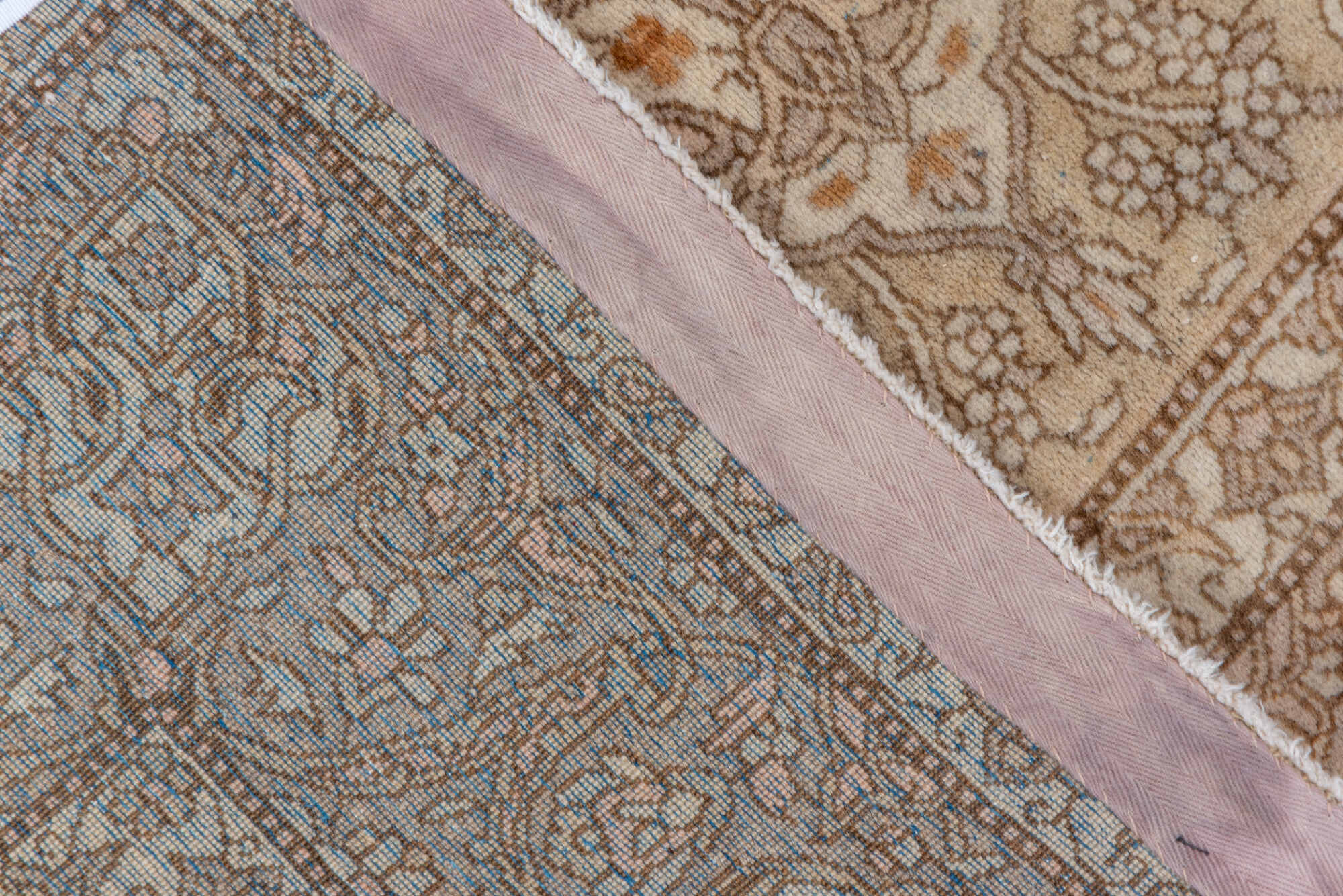 4' x 6' one-of-a-kind handmade vintage Kashan small size rug. Color palette: brown, gray, pink
