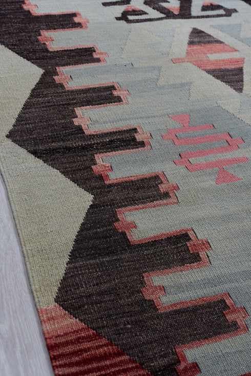 Antique Kilim Area Rug (6' x 9')