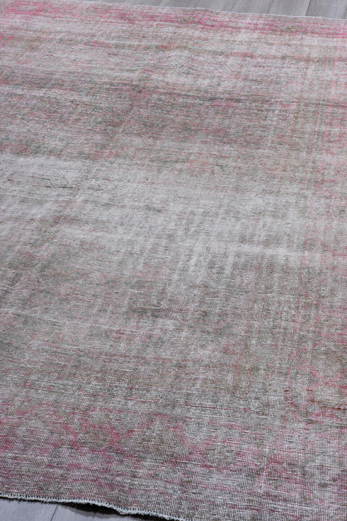 Antique Tabriz Area Rug (6' x 10')