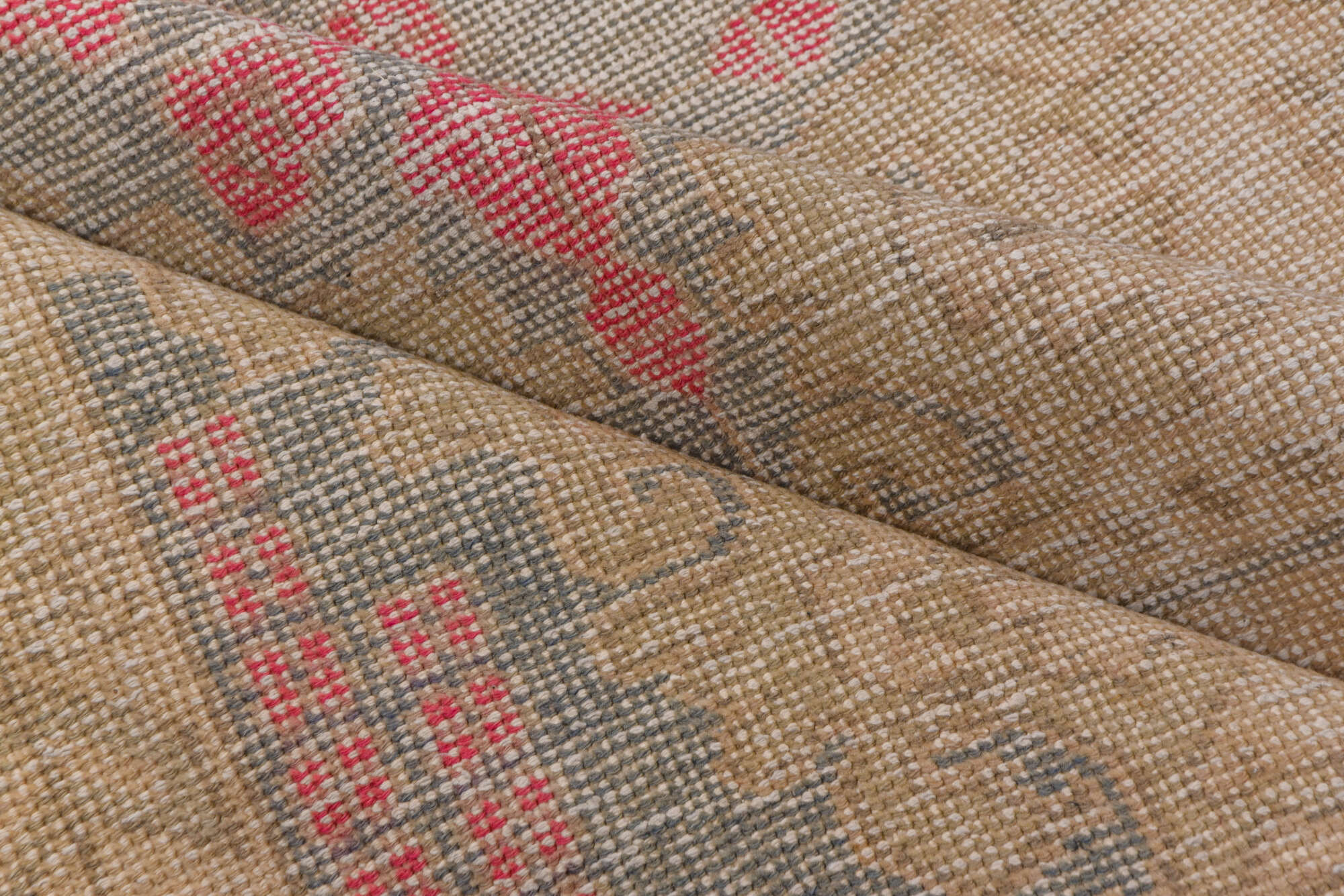 4' x 6' one-of-a-kind handmade vintage Oushak small size rug. Color palette: brown, gray, light gray, off-white, pink, snow