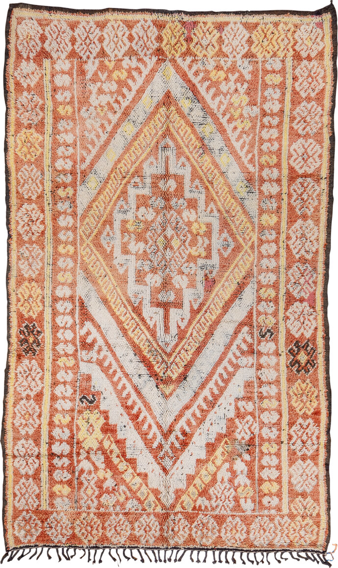 5' x 9' one-of-a-kind handmade vintage Moroccan medium size rug. Color palette: brown, light gray, gray, off-white, pink