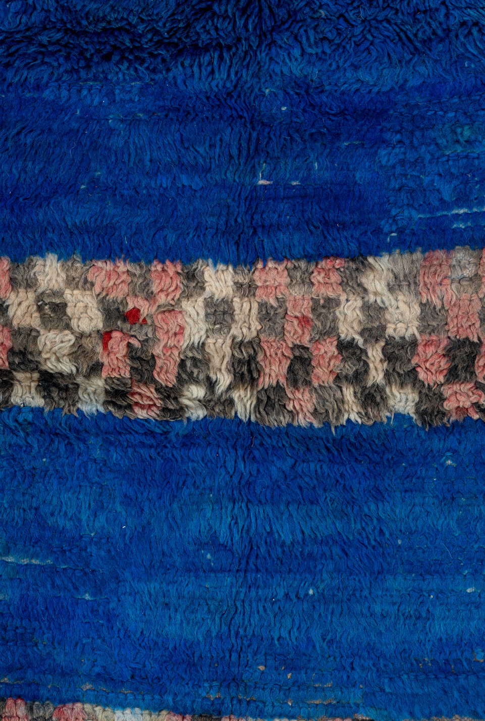 4' x 6' one-of-a-kind handmade vintage Moroccan small size rug. Color palette: gray, pink, light gray, off-white, purple