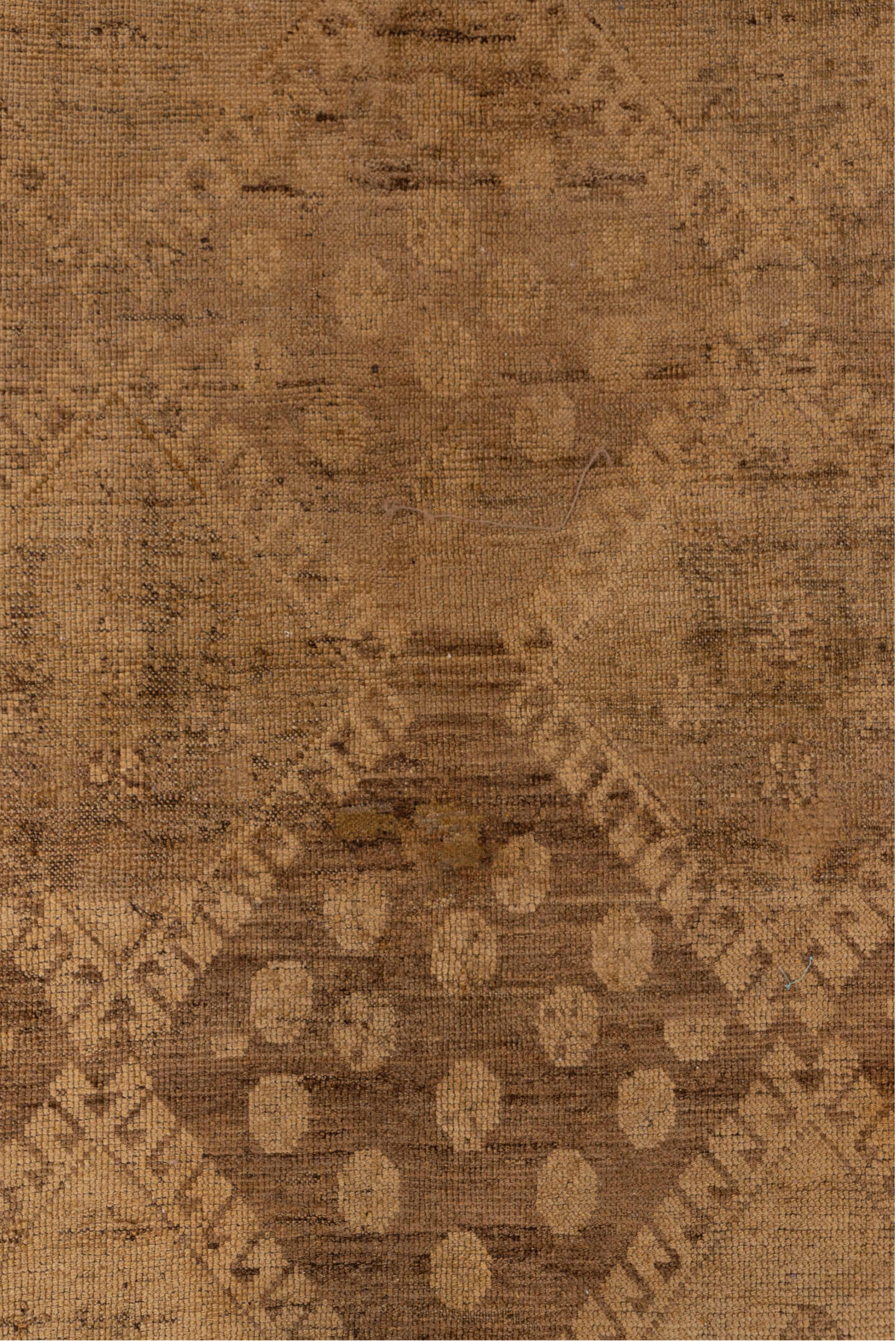 3' x 5' one-of-a-kind handmade vintage Shiraz small size rug. Color palette: brown, gray, light gray, off-white