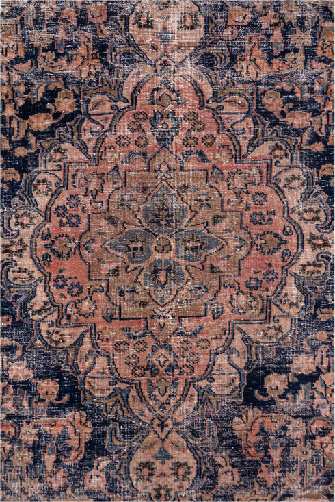 Vintage Distressed Area Rug (9' x 12')