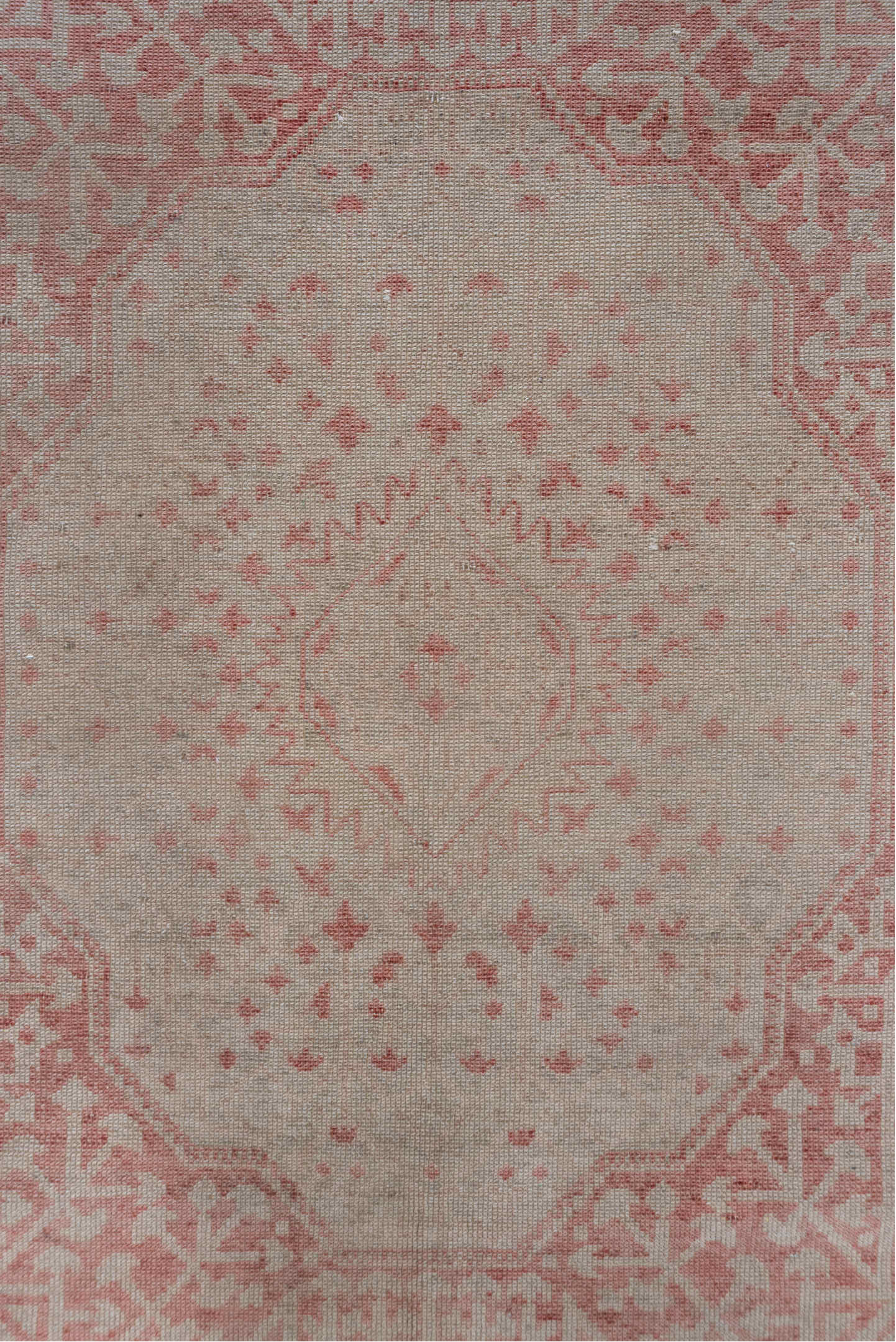 4' x 7' one-of-a-kind handmade vintage Sivas rug. Color palette: gray, pink