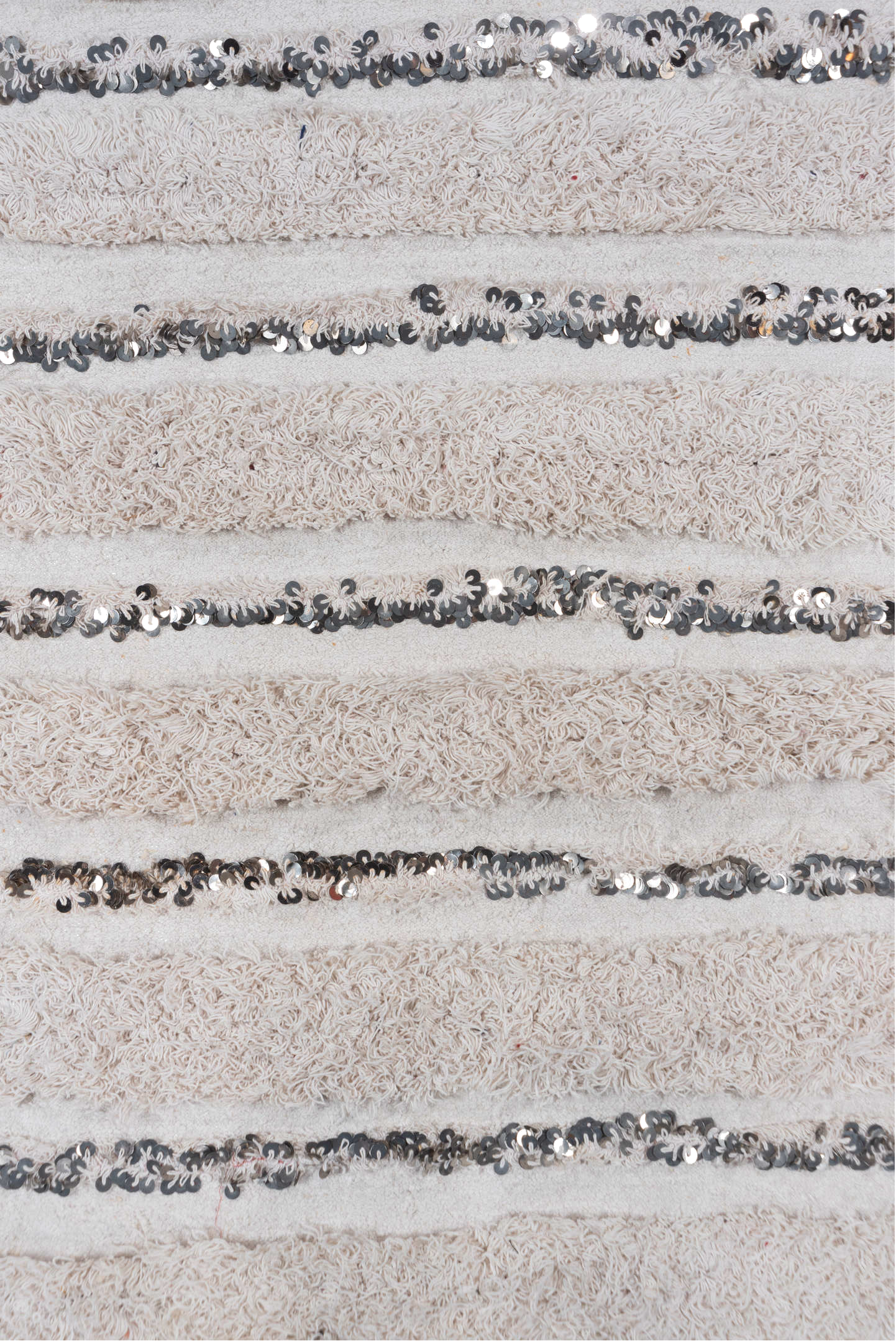 4' x 6' one-of-a-kind handmade vintage Wedding Blanket small size rug. Color palette: black, dim gray, gainsboro, gray